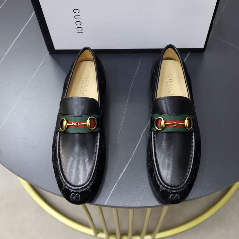 G*u*i leather shoes